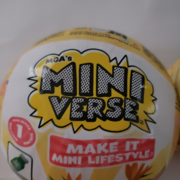 MGAs Mini Verse Make It Mini Lifestyle Lot of 2 Home Series 1 Toy - Picture 11 of 11